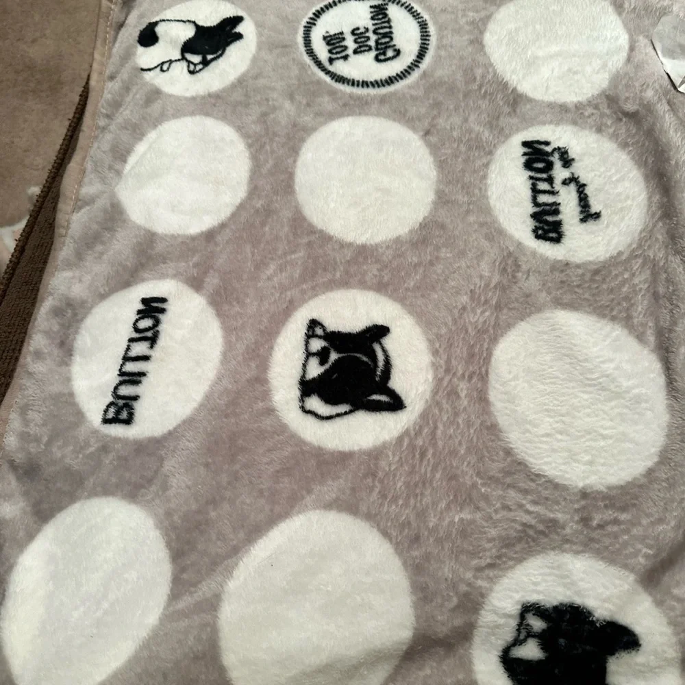 N/A dog blankets